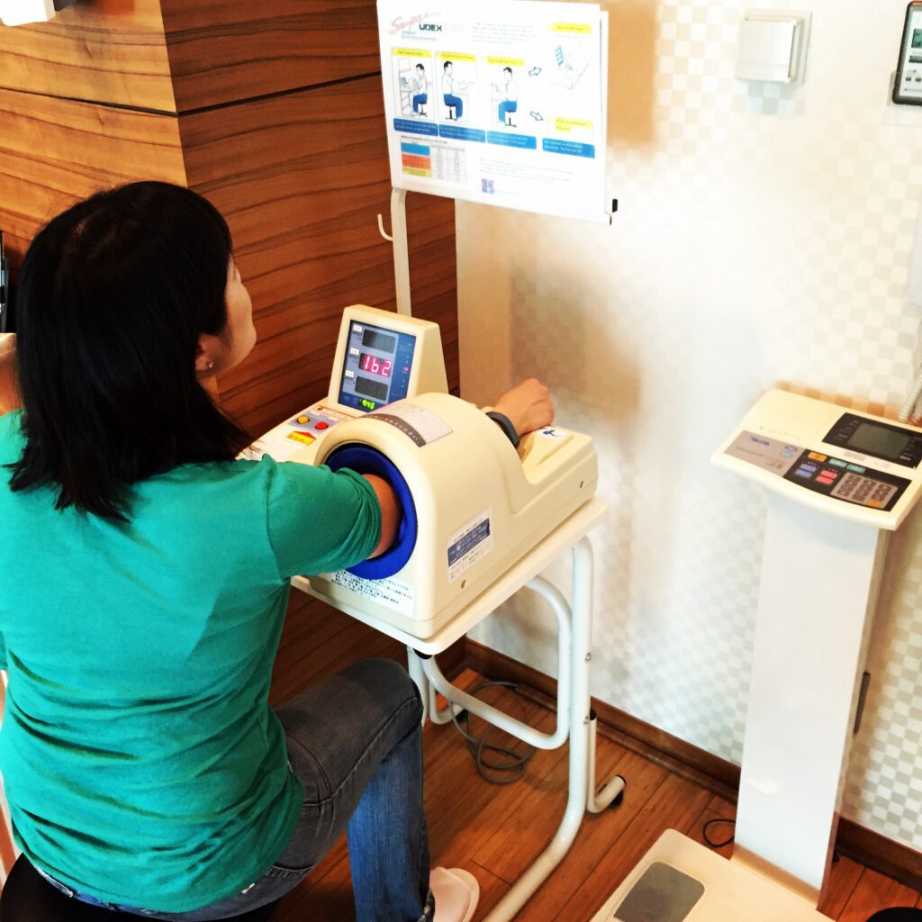 conrad tokyo blood pressure machine