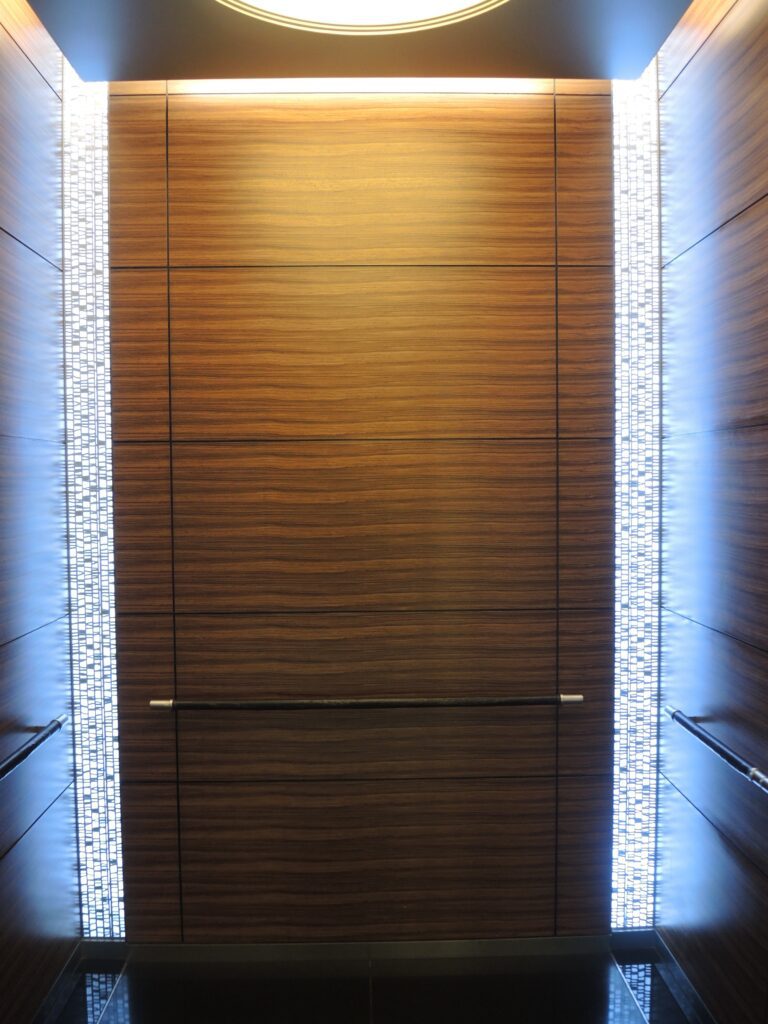 conrad tokyo elevator