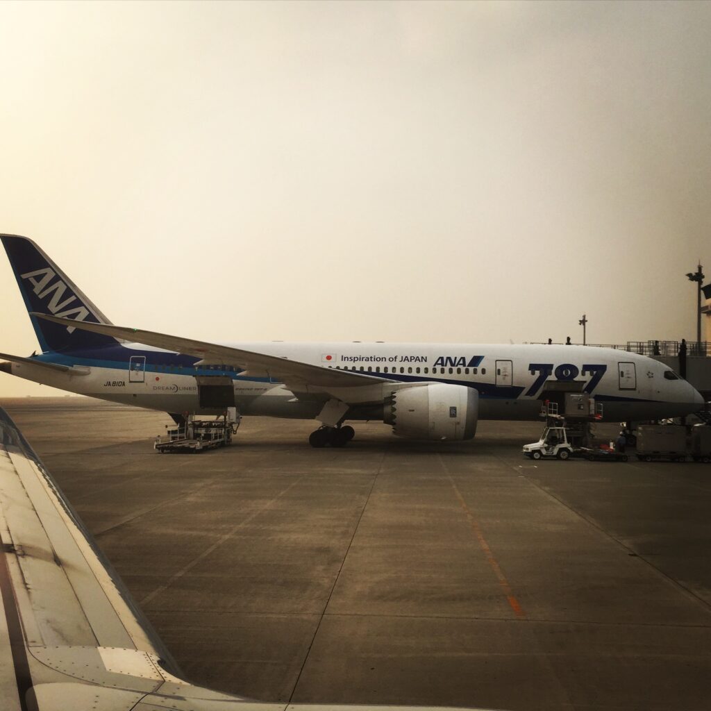 matsuyama japan airport ana 787 dreamliner