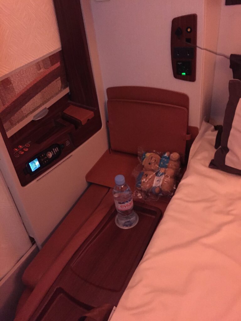 singapore airlines suites lax to nrt nightstand