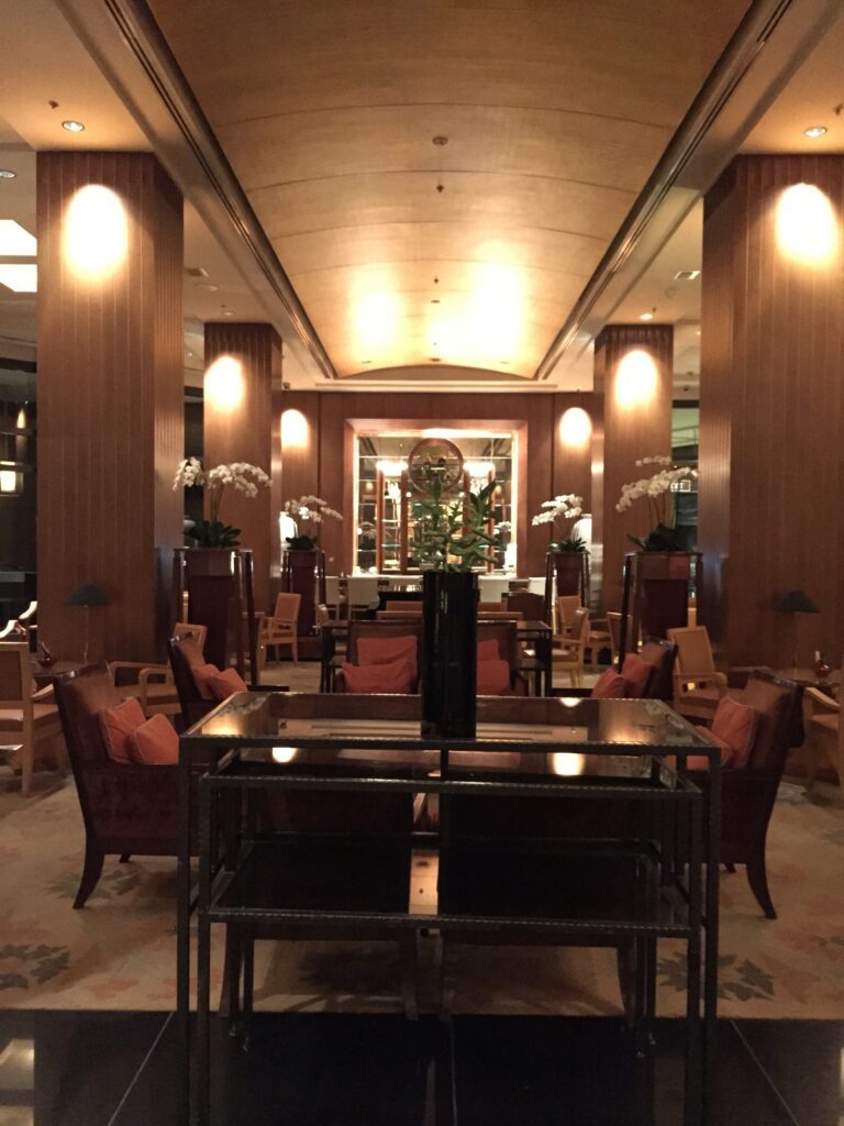 conrad singapore hotel lobby 2