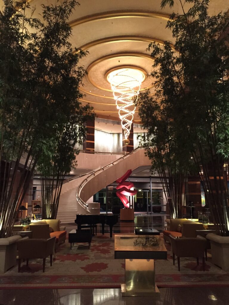 conrad singapore hotel lobby