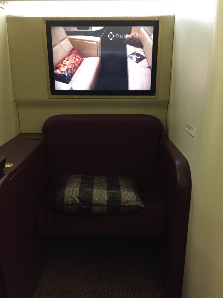 etihad jet airways first class sfo tv screen
