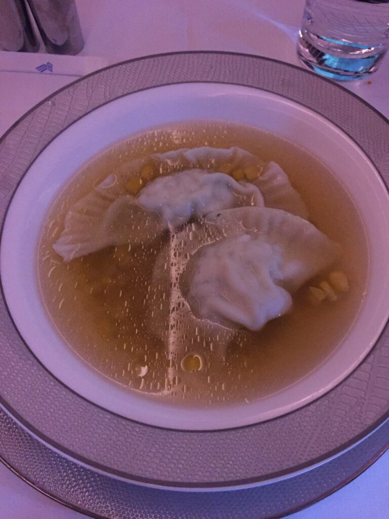 singapore airlines first class icn dumpling soup