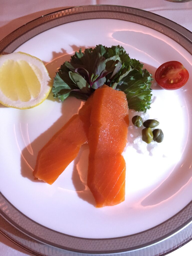 singapore airlines first class icn smoked salmon