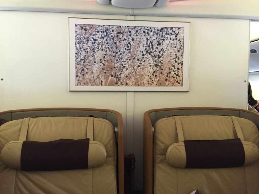 singapore airlines first class sfo artwork