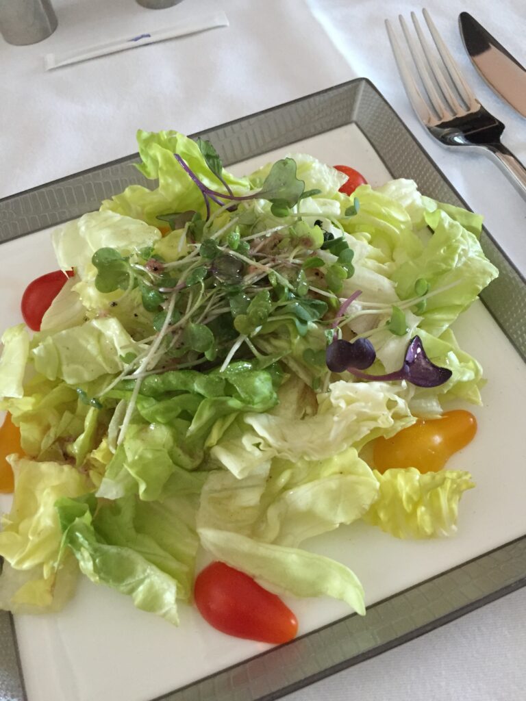 singapore airlines first class sfo salad