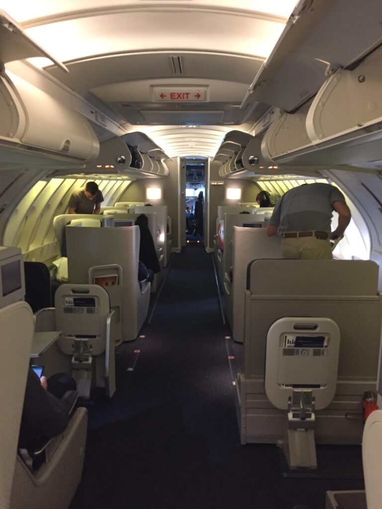 british airways business class sfo lhr 747 upper deck cabin