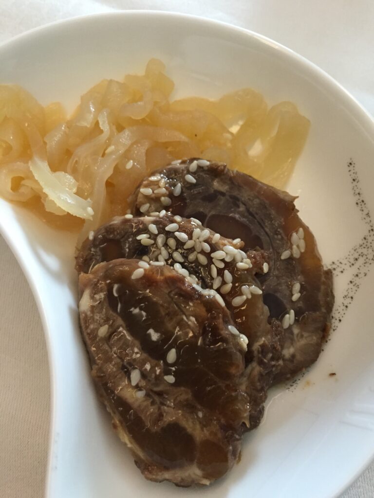 cathay pacific first class hong kong to new york cold meat jellyfish
