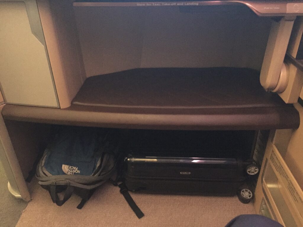 singapore airlines first class san francisco to hong kong legroom