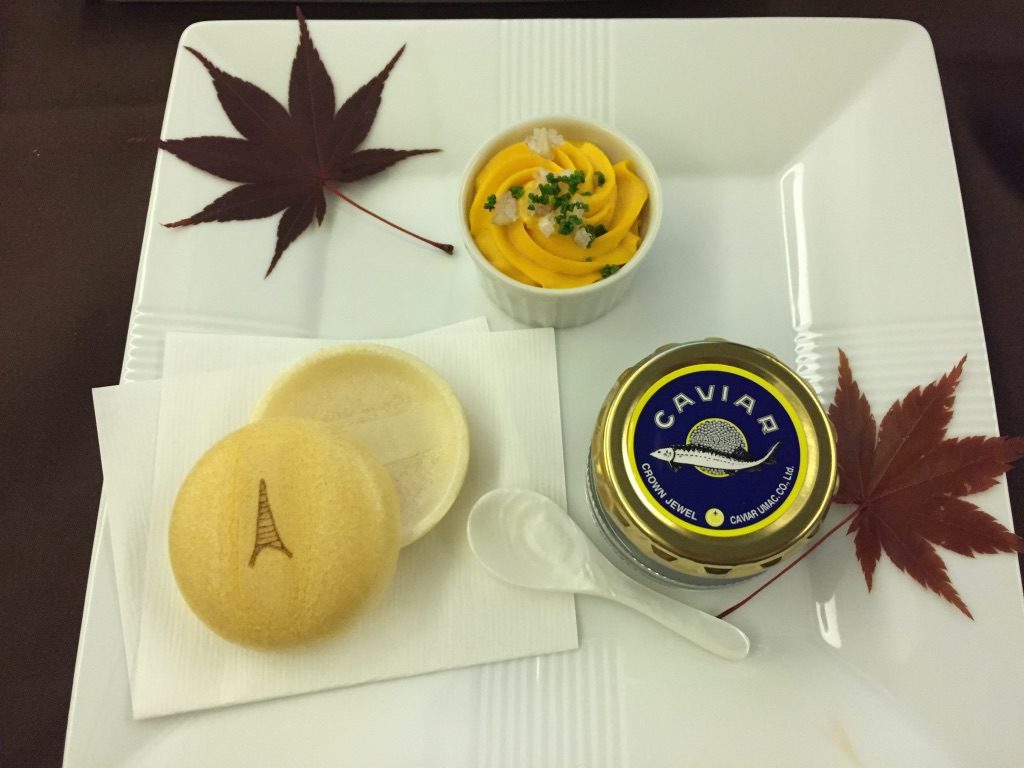 japan-airlines-first-class-hnd-sfo-caviar