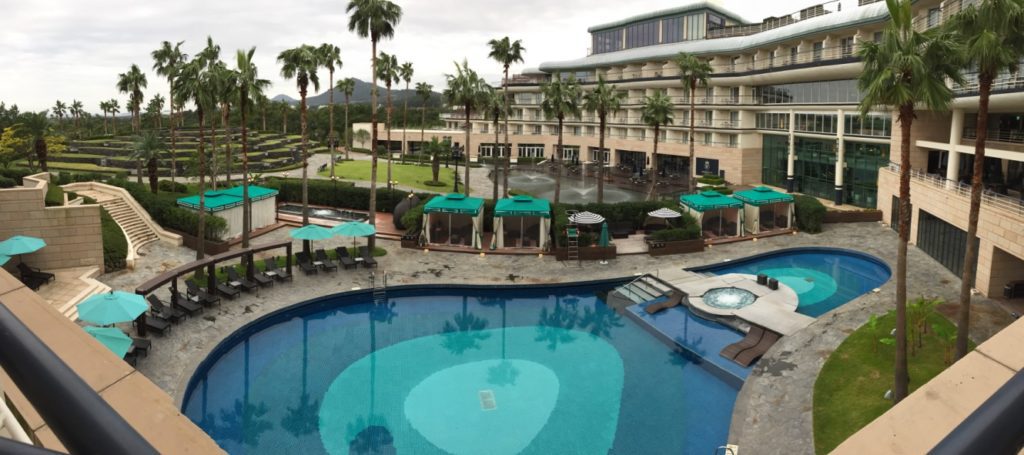 kensington-hotel-jeju-outdoor-pool-view