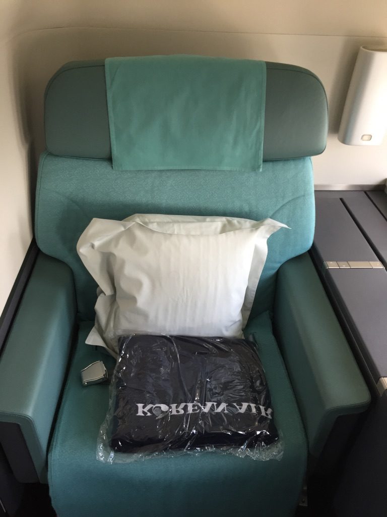 korean-air-first-class-seat-2
