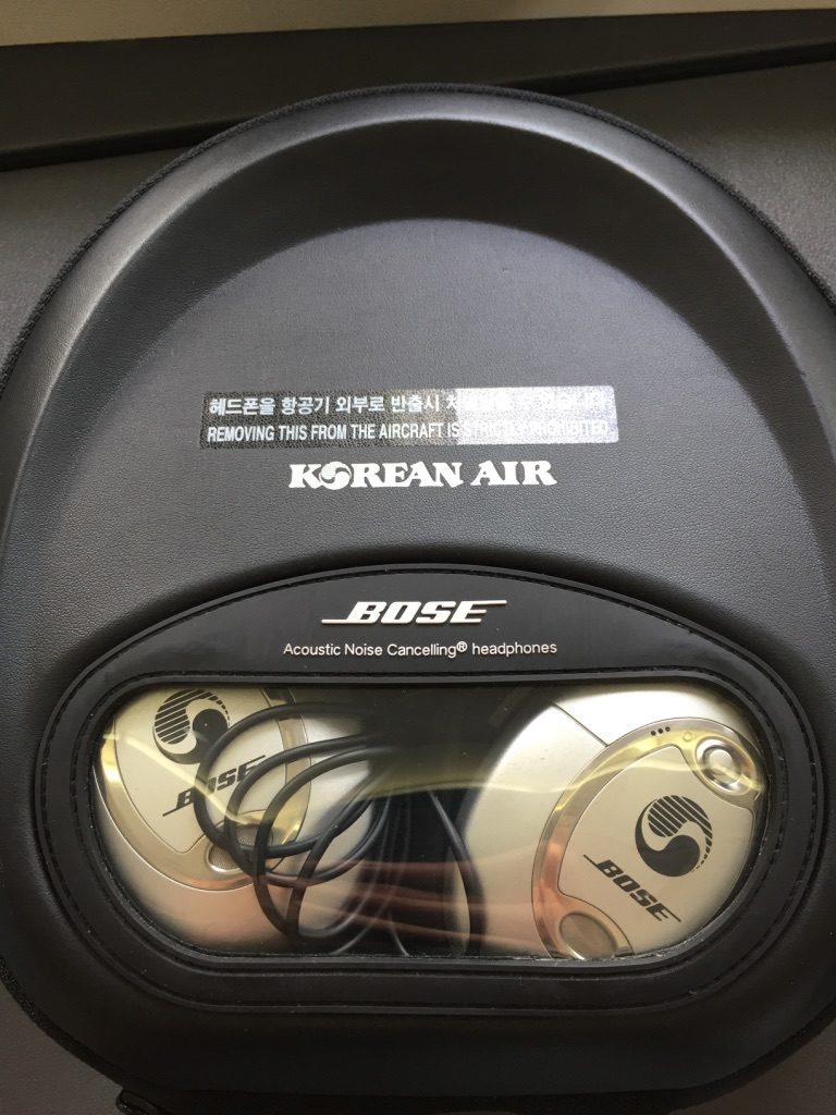 korean-air-first-class-seat-bose-headphones